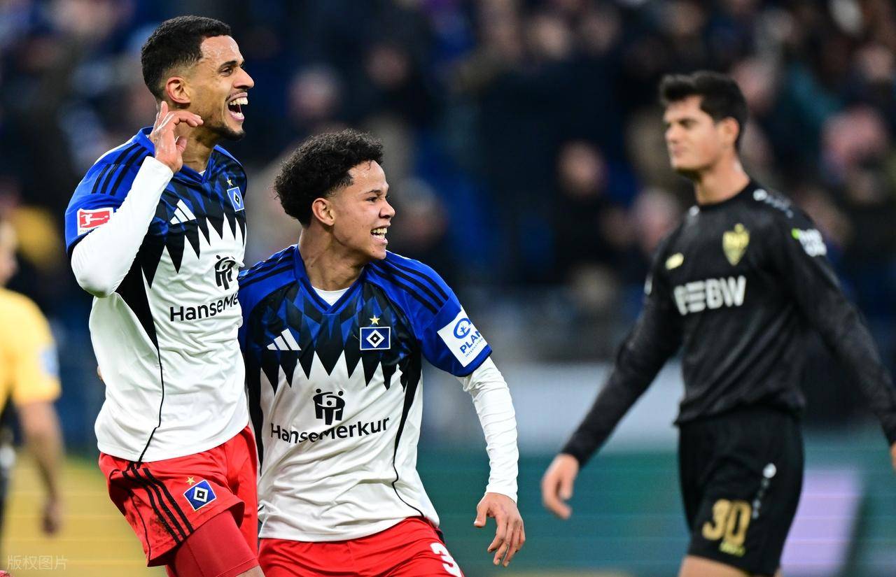 2-1大冷门，10人德甲第14掀翻德甲第5，第94分钟读秒绝杀